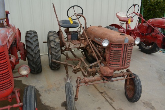 Farmall Cub w/ cultivator, good tin work, new rear rubber 9.5-24