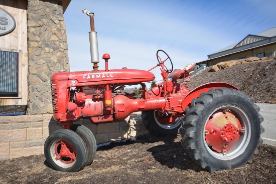 Farmall B Narrow Front, S/N: 8638-DA, 6 volt, good tin and paint, 11.2-24 r