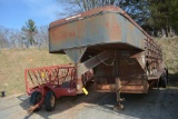 1988 Goose neck Livestock Trailer, Rusty, Unknown Brand, needs TLC - Have T