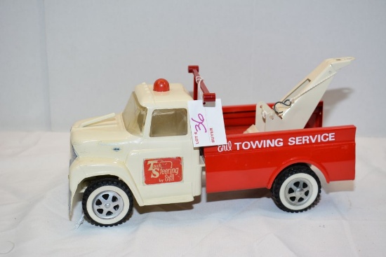 Ertl Int'l Touch Steering Towing Service Truck