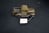 1928 Toy metal toy truck, 7 inches long