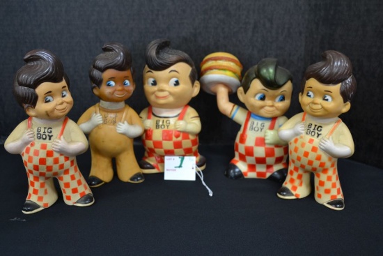 5 Big Boy Restaurant Vinyl Bank Dolls - 1 has a crack in the arm