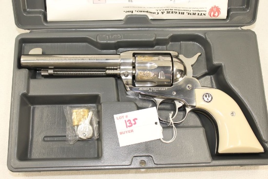 Ruger Limited Edition 5.5" Stainless Vaquero, .45 Long Colt Revolver, Gold Engraved Cylinder, simula