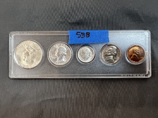 1963 United States Mint Set - Plastic Holder