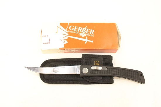 Gerber Folding knife, 11" OAL, 5" Blade w/case