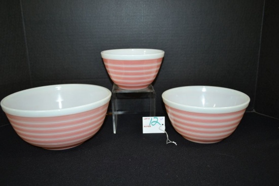 Sold at Auction: Pyrex Autumn Floral & Green Glass Mixing Bowls LOT