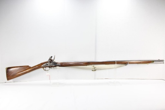 Brownbess 1776 Great Brittan reproduction Flint lock rifle with leather slingEngraved reciever stoe