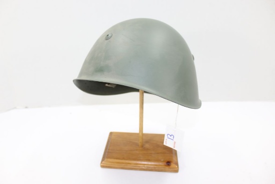 Italian Mod 1933 steel helmet with leather liner
