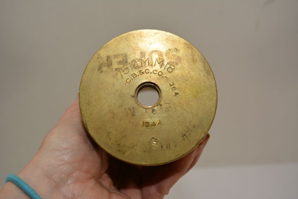 75mm, M18 Shell casing, brass, dtd 1944