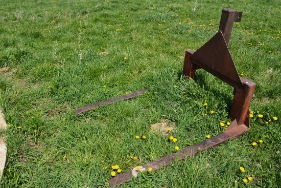 Homemade 3 pt. Heavy Duty Slide-Under Bale Carrier