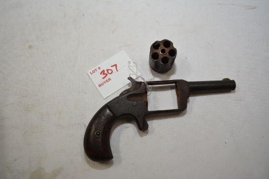 unknown manufacture pistol parts REQUIRES FFL or C&R  if shipped out of Missouri