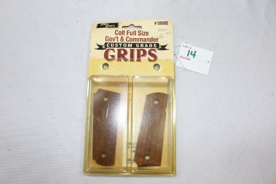 Uncle Mike's Colt Full Size Gov't and Commander Custom Grade Grips; NOS