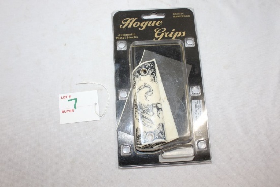 Hogue Grips for Colt Government Commander Gold Cup; Scorpion Design; NOS
