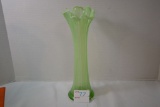 Green 10-Inch Footed Stretch Vase