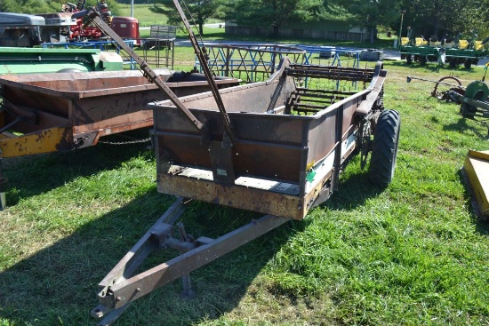 New Holland 200 Manure Spreader, Ground Drive, Operates Good, Good Wood Floor, 7.50-20 Tires Hold Ai