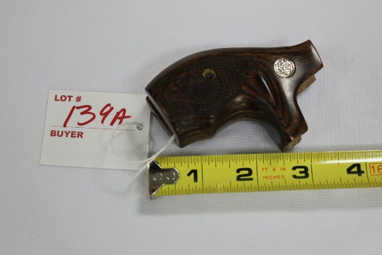 Smith & Wesson Wood Grain Grip