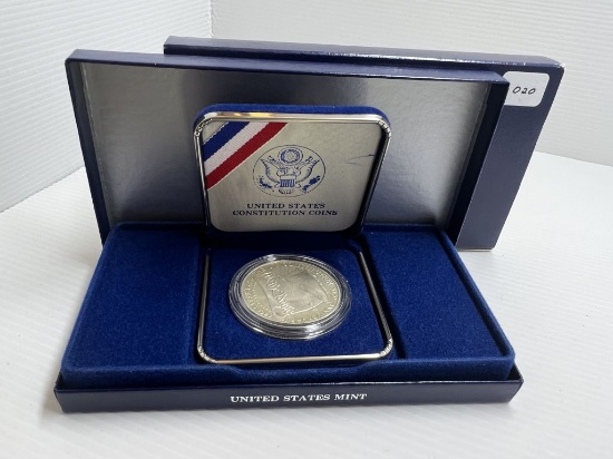 1987S United States Mint Proof US Constitution Commemorative Silver Dollar with Original Packaging