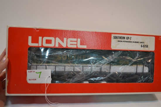 Lionel southern GP -7 non powered dummy umit no.6-8758