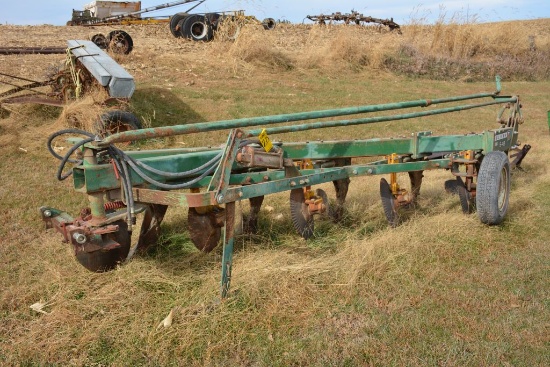 Oliver 548 5-Bottom Semi-Mounted Plow w/Cone Cutters and M&W Molbards. Good Shape.
