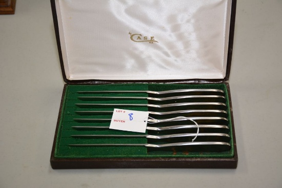 Case XX 8-Piece Steak Knife Set in Box