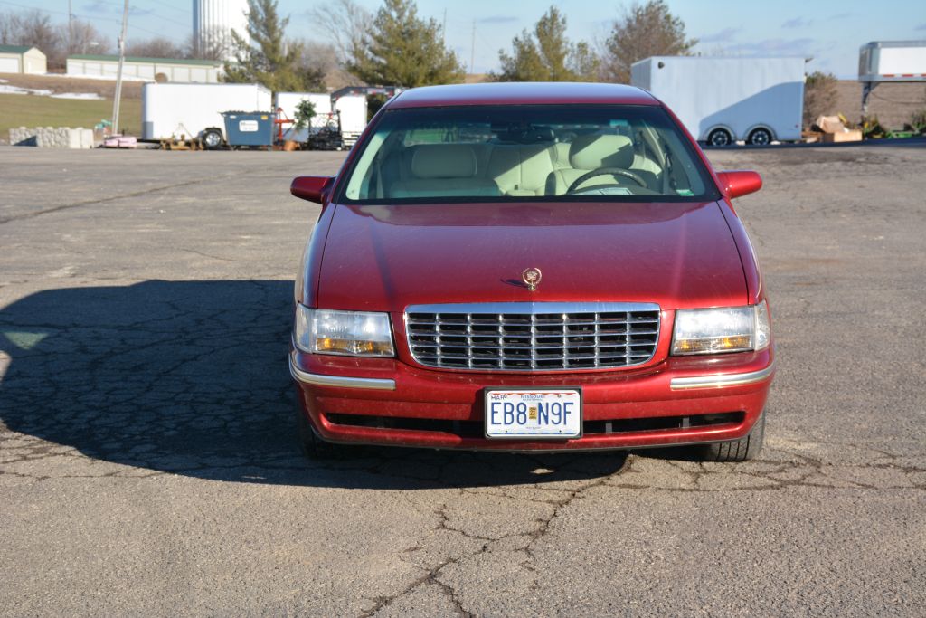 1999 Cadillac Deville D'Elegance, Red, 71688 | Proxibid