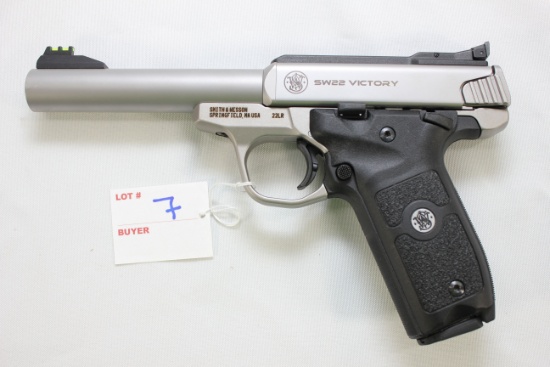 Smith & Wesson SW22 Victory .22 LR Single Action Semi-Automatic Pistol w/5.5" BBL,  Adjustable Fiber