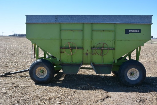 Parker 4000 Gravity Wagon, Single Hopper With Twin Chutes, 12.5T Running Gear, 16.5- 16.1 Tires, Goo