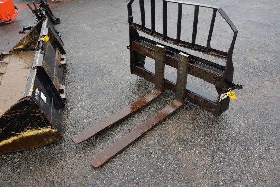 John Deere Pallet Fork, Some Bends