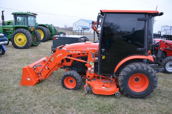 2022 Kubota LX 3310, 59.8 Hours, Hydrostat With 3 Gears, 540pto, 3pt, Cab Heat Air, MFWD, 72" Mowing