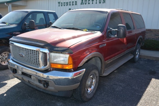 2001 Ford Excursion Limited, 181,000, Red and Gray In Color, v-10, Good Interior, 4x4, 3 Rows of Sea