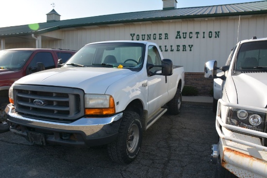 1999 Ford F-250, 5.4L Triton, Auto Trans, 4x4, 25,000 Original Miles, Regular Cab, Long Box, White I