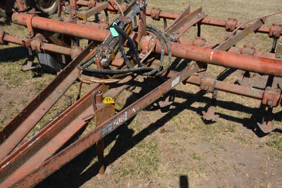 Allis Chalmers 22' Field Cultivator, Hydraulic Fold