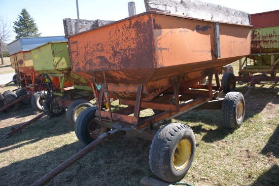 Gravity Flow Wagon