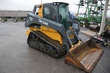John Deere 333g Tracked Skidloader, Approx. 800hrs, 60% Tracks, Def Deleted, Smooth Bucket