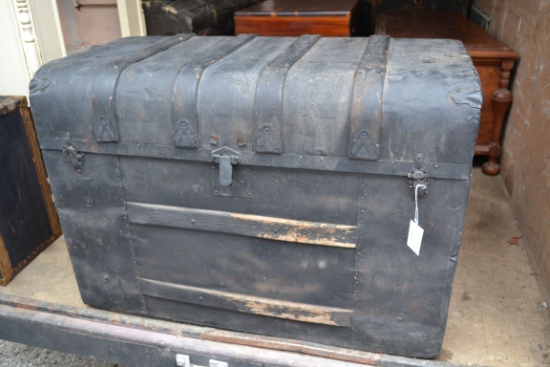 Vintage Wood and Metal Painted Black Steamer Trunk; No Tray