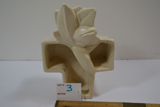 USA Nelson McCoy Cross Flower Pot; 5"x7"
