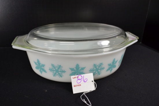 Pyrex Turquoise Snowflake on White No. 045 Casserole w/Lid; Mfg. 1956-1963; Chip on lid.