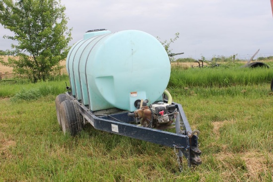 1025 Gallon Elongated Plastic Water Tank On Trailer, 11L- 15 Tandem Tires, With 5.5hp Honda Engine a