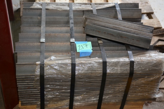 1 Lot of 2 Pallets of 2"x2"x3/16" Angle Steel for Ramps