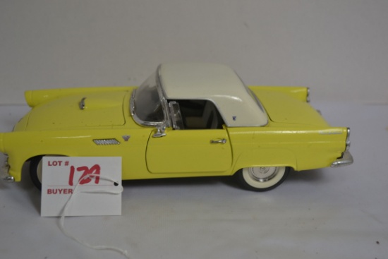 Road Tough 1/18 Scale 1955 Ford Thunderbird