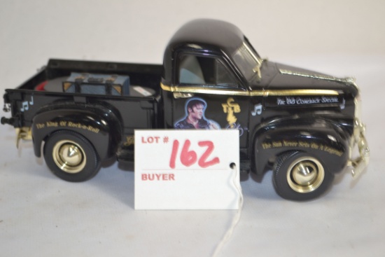 Ertl Collectible No. 98259 1947 Studebaker of Elvis w/Accessories