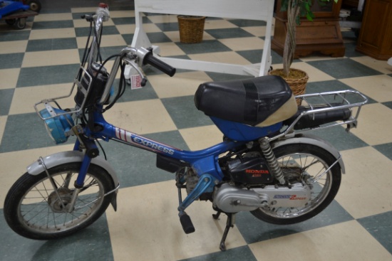 Honda Express Gas-Powered Moped w/Automatic 2-Speed Transmission; 2562 miles; Needs tuned.