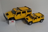 Pair of Hummers including Maisto 1/18 Scale H2 and Maisto 1/27 Scale H2