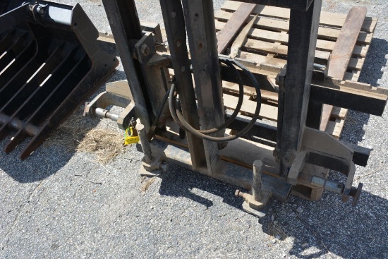 GNSUE 3pt Fork Lift For Pallets, Good Shape, Hydraulic Operated, Like New