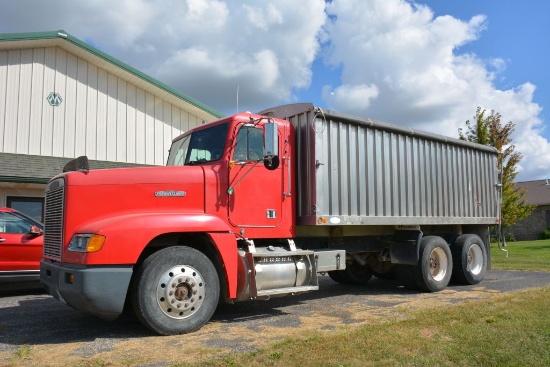 1990 Freightliner 10 Wheeler, All Aluminum 18' Box, Twin 100gal Fuel Tanks, 787,700 Miles, Twin Scre