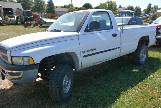 1998 Dodge Ram 2500, 192,110 Miles, 5.9L Magnum Engine, Gooseneck Hitch, Automatic, Some Rust, Inter