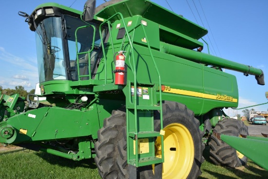 2004 John Deere 9660STS, 5396E 3178S Hours, 2 speed 4WD, 20.8-42 Front Duals @80%, 28L 26 Rear Tires