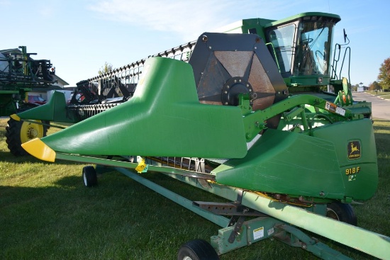 John Deere 918 18' Bean Head, Stainless Floor, Full Finger