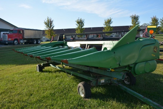 2009 John Deere 608C Head, Poly Snouts, 30" 8Row, Header Height Control, Good Shape