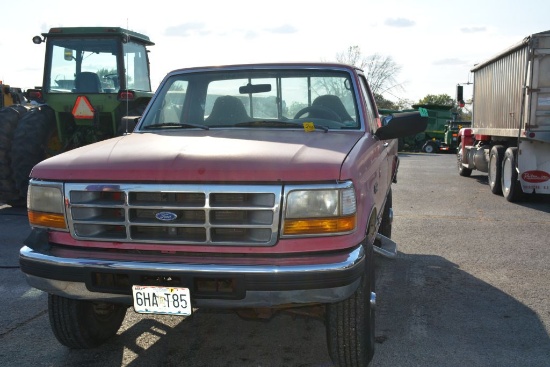 1997 Ford F250, 4x4, Locking Hubs, Electric Doors, P235/85 R16 Tires Good Tread Weathered, 5.8L EFI,